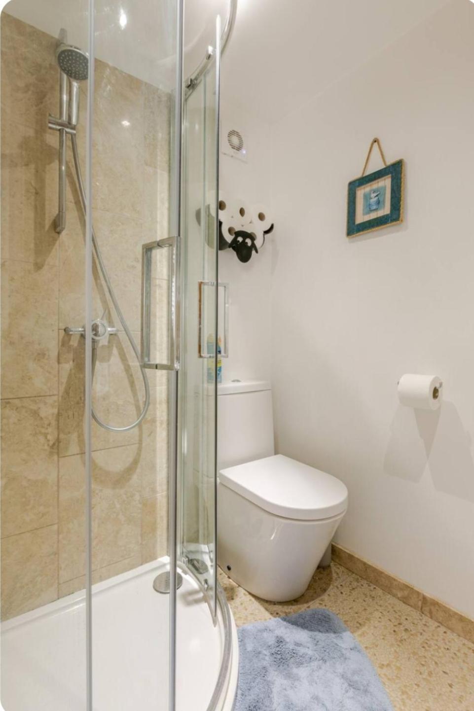 The Slopes Hotel Уитстейбъл Екстериор снимка